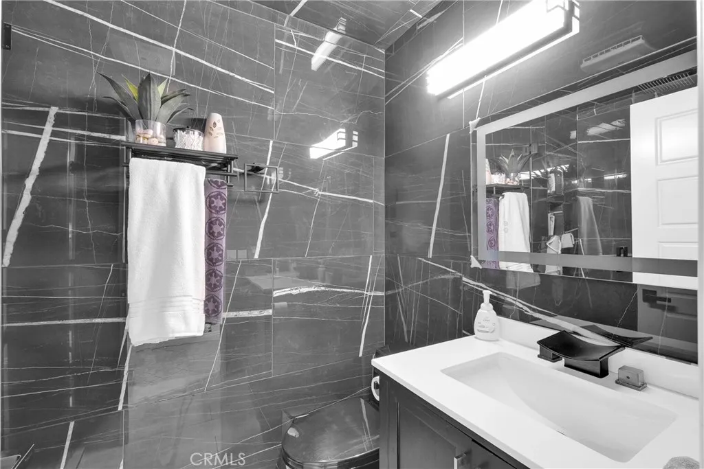 14696 Carla Jean Dr, Moreno Valley, California 92553 home-pic-8